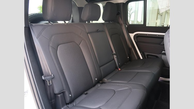 2023 認定中古車 Land Rover Defender 110 フジホワイト D300 AWD（AT） S
