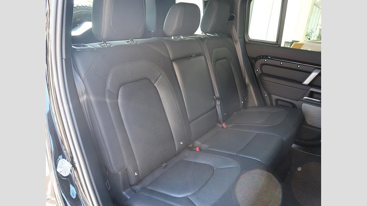 2024 認定中古車 Land Rover Defender 110 サントリーニブラック D300 AWD（AT） X-DYNAMIC SE