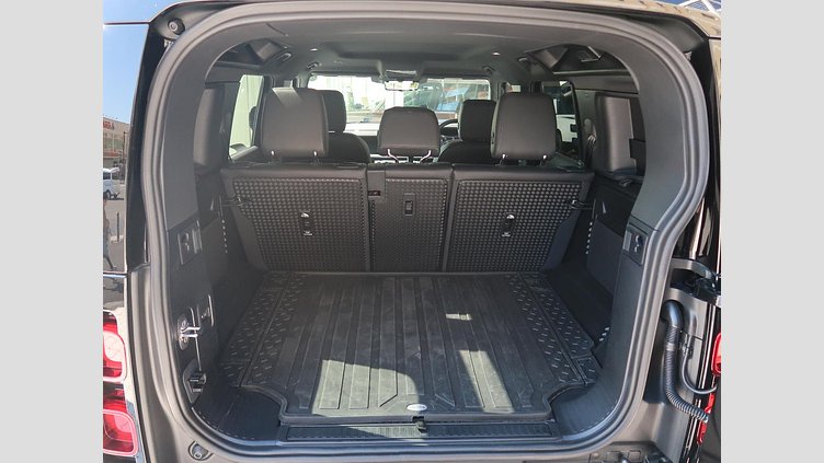 2024 認定中古車 Land Rover Defender 110 サントリーニブラック D300 AWD（AT） X-DYNAMIC SE