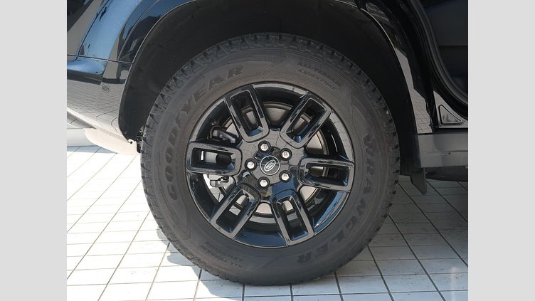 2024 認定中古車 Land Rover Defender 110 サントリーニブラック D300 AWD（AT） X-DYNAMIC SE