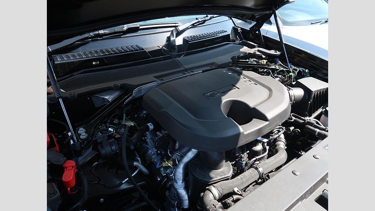 2024 認定中古車 Land Rover Defender 110 サントリーニブラック D300 AWD（AT） X-DYNAMIC SE
