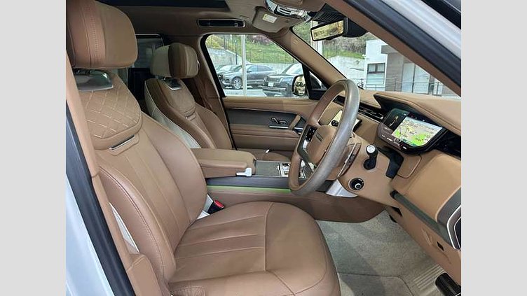 2023 認定中古車 Land Rover Range Rover アイシーホワイト - グロスフィニッシュ P530 AWD（AT） ロングホイールベース SV　セレニティ