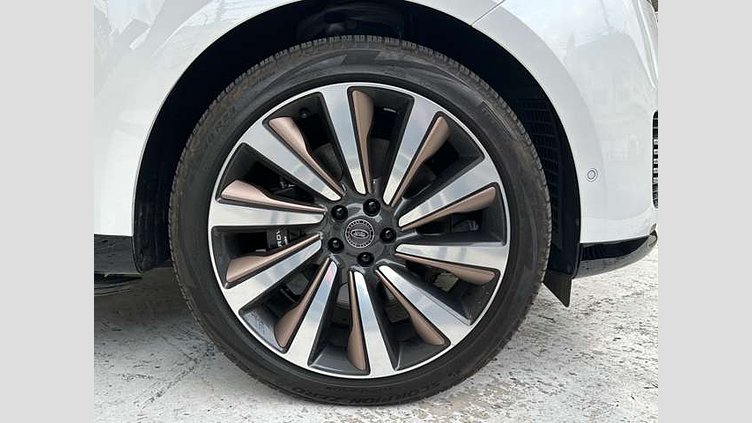 2023 認定中古車 Land Rover Range Rover アイシーホワイト - グロスフィニッシュ P530 AWD（AT） ロングホイールベース SV　セレニティ