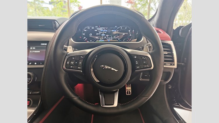 2023 認定中古車 Jaguar F-Type サントリーニブラック P450 オートマチック 全輪駆動 F-TYPEクーペ R-DYNAMIC BLACK