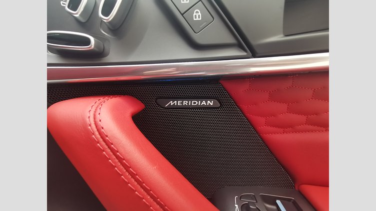 2023 認定中古車 Jaguar F-Type サントリーニブラック P450 オートマチック 全輪駆動 F-TYPEクーペ R-DYNAMIC BLACK