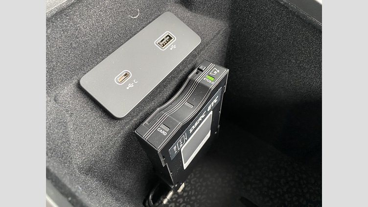 2024 認定中古車 Jaguar E-Pace カルパチアングレイ P250 AWD（オートマチック） R-DYNAMIC SE