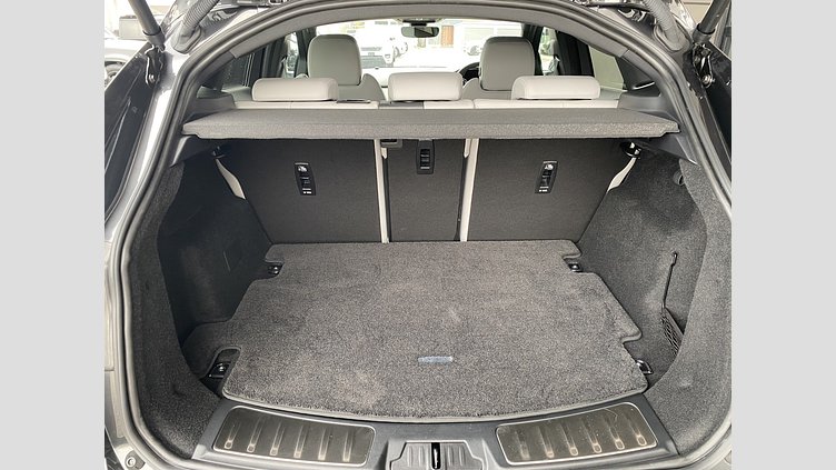 2024 認定中古車 Jaguar E-Pace カルパチアングレイ P250 AWD（オートマチック） R-DYNAMIC SE