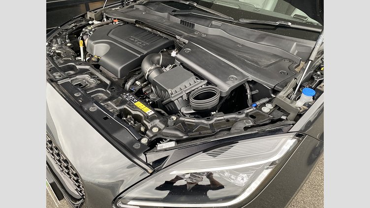 2024 認定中古車 Jaguar E-Pace カルパチアングレイ P250 AWD（オートマチック） R-DYNAMIC SE