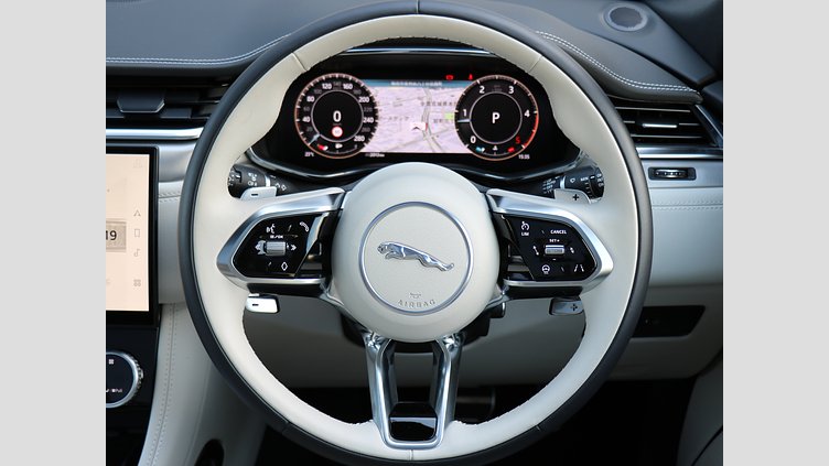 2024 認定中古車 Jaguar F-Pace カルパチアングレイ D204 AWD（オートマチック）MHEV R-DYNAMIC SE
