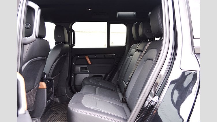 2023 認定中古車 Land Rover Defender 110 サントリーニブラック D300 AWD（AT） X-DYNAMIC SE