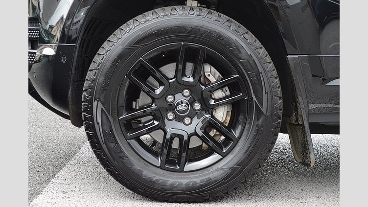 2023 認定中古車 Land Rover Defender 110 サントリーニブラック D300 AWD（AT） X-DYNAMIC SE
