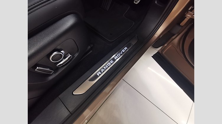 2024 認定中古車 Land Rover Range Rover Evoque コリンシアンブロンズ P250（ガソリン） スタンダードホイールベース AUTOBIOGRAPHY
