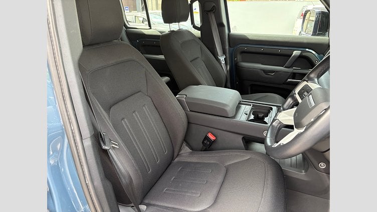 2020 認定中古車 Land Rover Defender 110 Tasman Blue 2.0 litre i4P Petrol スタートアップエディション