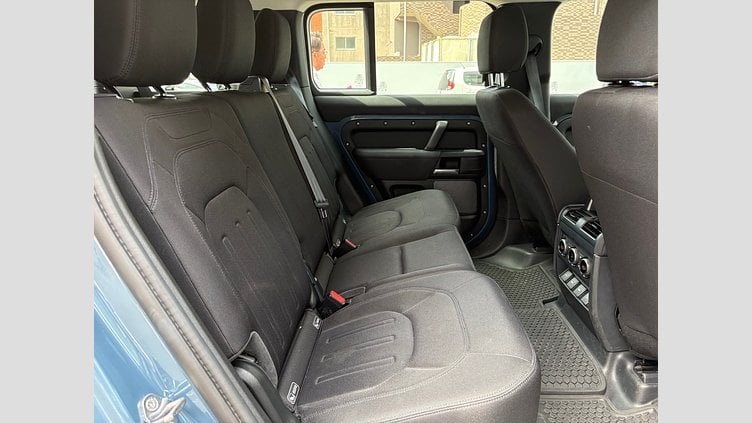 2020 認定中古車 Land Rover Defender 110 Tasman Blue 2.0 litre i4P Petrol スタートアップエディション
