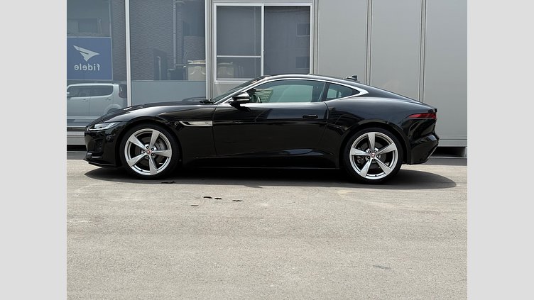 2023 認定中古車 Jaguar F-Type サントリーニブラック P300 オートマチック 後輪駆動 F-TYPEクーペ R-DYNAMIC