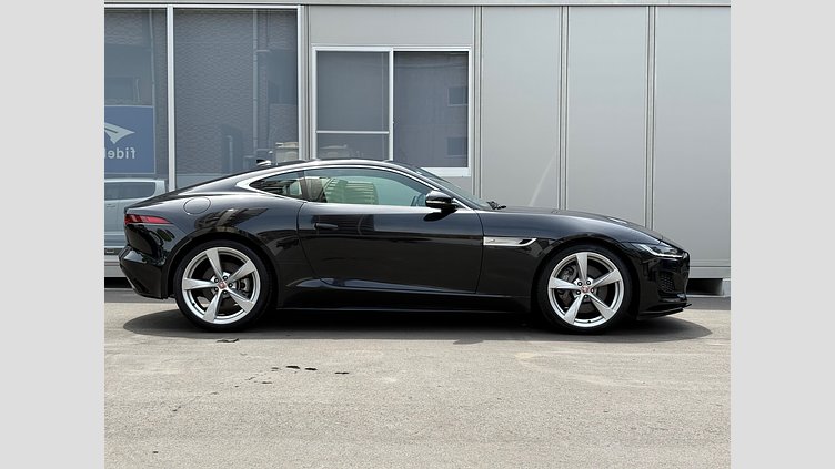 2023 認定中古車 Jaguar F-Type サントリーニブラック P300 オートマチック 後輪駆動 F-TYPEクーペ R-DYNAMIC