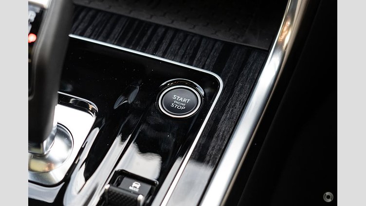 2024 Approved Jaguar XE Eiger Grey 2.0 litre i4P Petrol 24MY 300 Sport Sedan