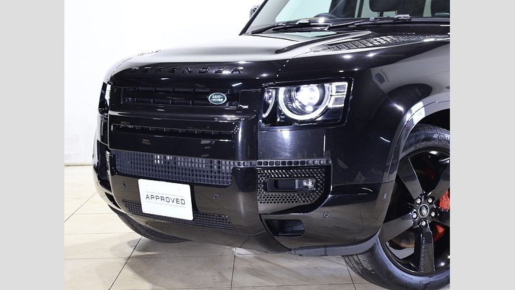 2023 認定中古車 Land Rover Defender 110 サントリーニブラック D300 AWD（AT） X