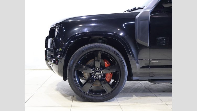 2023 認定中古車 Land Rover Defender 110 サントリーニブラック D300 AWD（AT） X