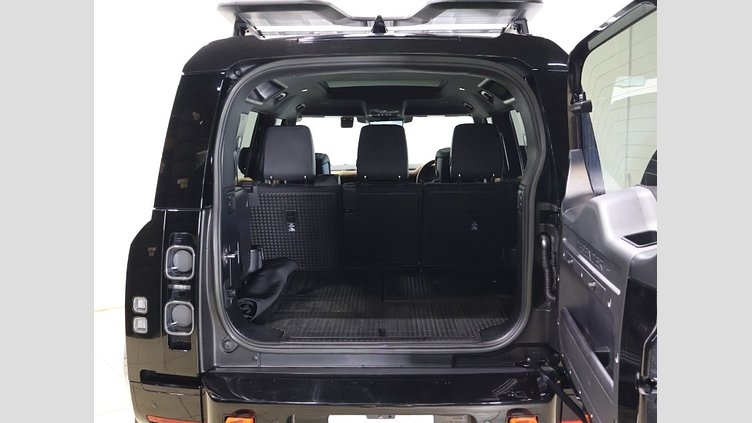 2023 認定中古車 Land Rover Defender 110 サントリーニブラック D300 AWD（AT） X
