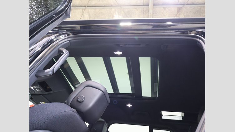 2023 認定中古車 Land Rover Defender 110 サントリーニブラック D300 AWD（AT） X