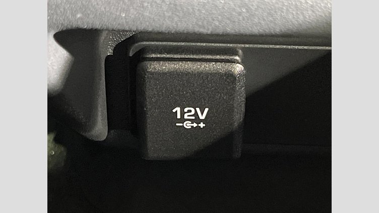 2020 認定中古車 Land Rover Range Rover Evoque ユーロンホワイト D180 R-DYNAMIC S