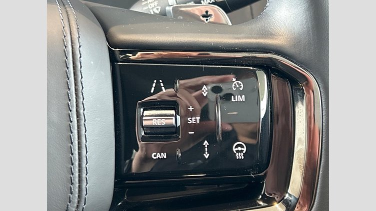 2024 認定中古車 Land Rover Range Rover Velar カルパチアングレイ D200マイルドハイブリッド（ディーゼル） Standard Wheelbase Dynamic SE