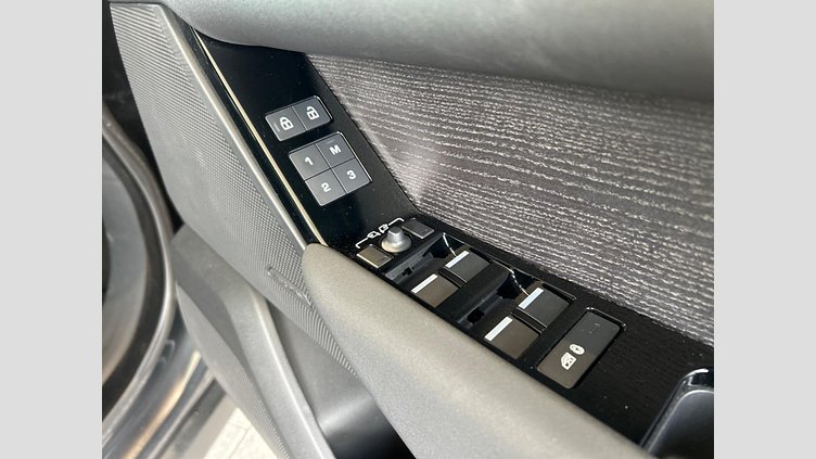 2024 認定中古車 Land Rover Range Rover Velar カルパチアングレイ D200マイルドハイブリッド（ディーゼル） Standard Wheelbase Dynamic SE