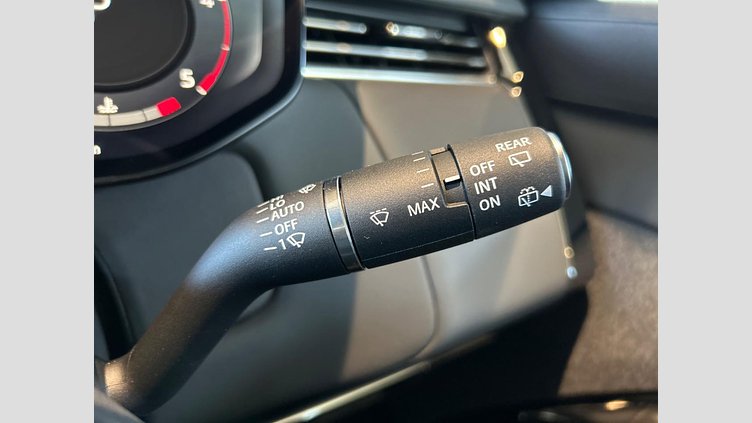 2024 認定中古車 Land Rover Range Rover Sport カルパチアングレイ D300マイルドハイブリッド スタンダードホイールベース Dynamic SE