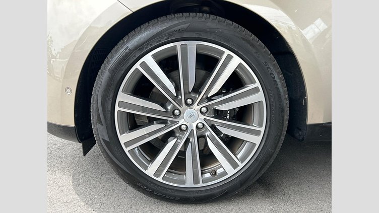 2023 認定中古車 Land Rover Range Rover バトゥミゴールド D300 AWD MHEV（AT） スタンダードホイールベース AUTOBIOGRAPHY