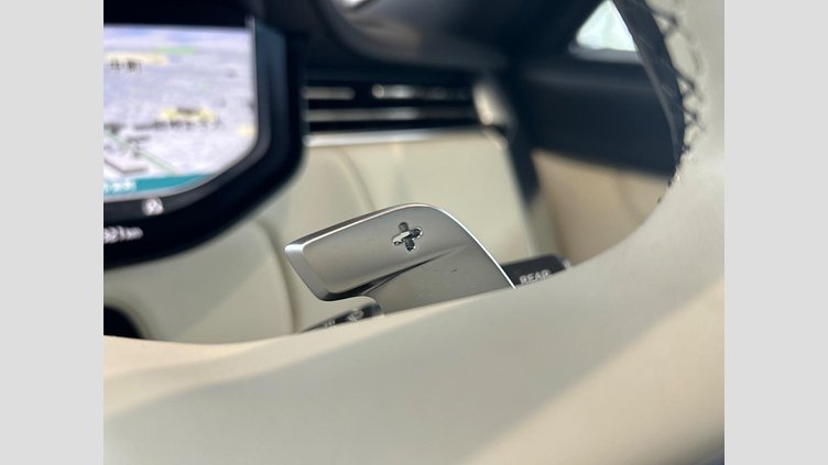 2023 認定中古車 Land Rover Range Rover バトゥミゴールド D300 AWD MHEV（AT） スタンダードホイールベース AUTOBIOGRAPHY