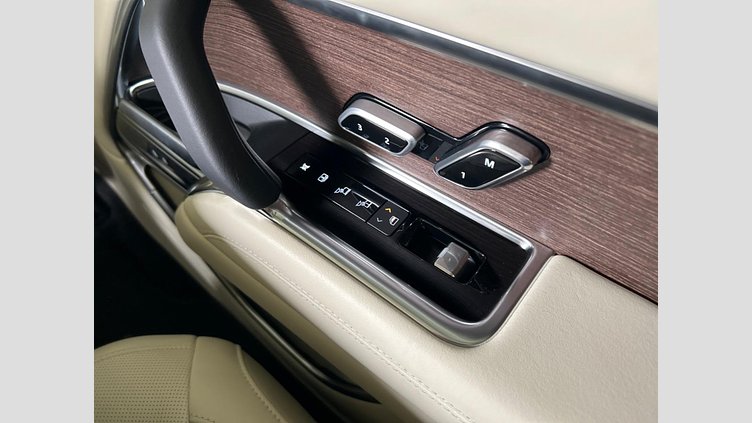 2023 認定中古車 Land Rover Range Rover バトゥミゴールド D300 AWD MHEV（AT） スタンダードホイールベース AUTOBIOGRAPHY