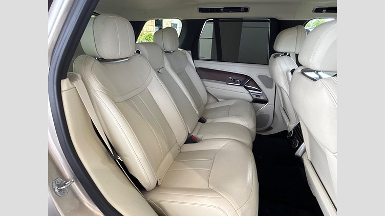 2023 認定中古車 Land Rover Range Rover バトゥミゴールド D300 AWD MHEV（AT） スタンダードホイールベース AUTOBIOGRAPHY