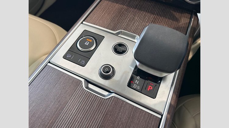 2023 認定中古車 Land Rover Range Rover バトゥミゴールド D300 AWD MHEV（AT） スタンダードホイールベース AUTOBIOGRAPHY