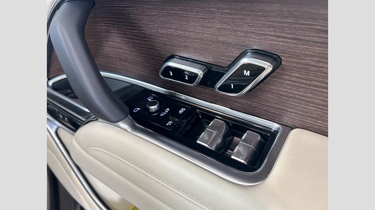 2023 認定中古車 Land Rover Range Rover バトゥミゴールド D300 AWD MHEV（AT） スタンダードホイールベース AUTOBIOGRAPHY