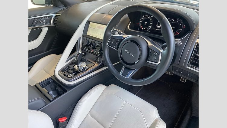 2023 認定中古車 Jaguar F-Type ブリティッシュレーシンググリーン P300 オートマチック 後輪駆動 F-TYPEクーペ R-DYNAMIC