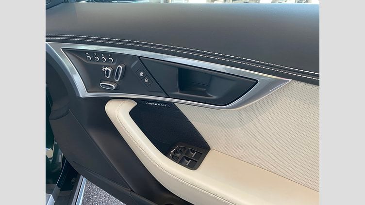2023 認定中古車 Jaguar F-Type ブリティッシュレーシンググリーン P300 オートマチック 後輪駆動 F-TYPEクーペ R-DYNAMIC