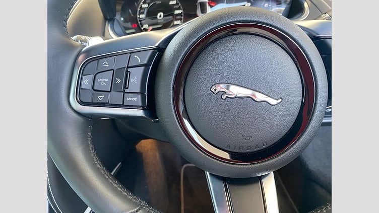 2023 認定中古車 Jaguar F-Type ブリティッシュレーシンググリーン P300 オートマチック 後輪駆動 F-TYPEクーペ R-DYNAMIC