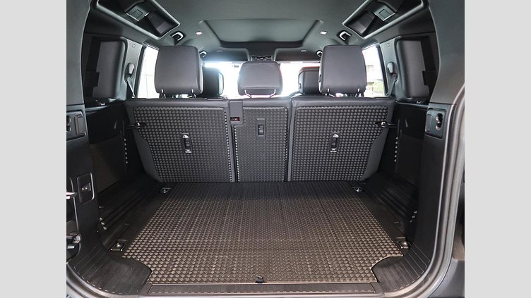 2023 認定中古車 Land Rover Defender 110 アイガーグレイ D300 AWD（AT） X-DYNAMIC HSE