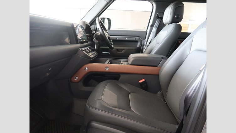 2023 認定中古車 Land Rover Defender 110 アイガーグレイ D300 AWD（AT） X-DYNAMIC HSE