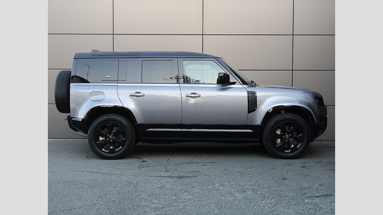 2023 認定中古車 Land Rover Defender 110 アイガーグレイ D300 AWD（AT） X-DYNAMIC HSE