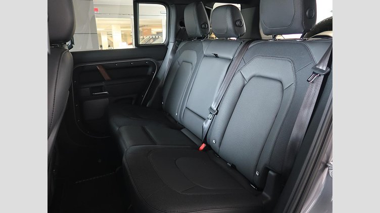 2023 認定中古車 Land Rover Defender 110 アイガーグレイ D300 AWD（AT） X-DYNAMIC HSE