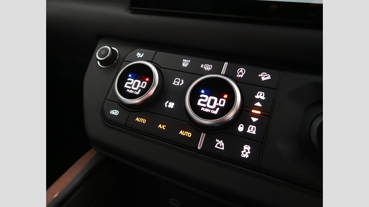 2023 認定中古車 Land Rover Defender 110 アイガーグレイ D300 AWD（AT） X-DYNAMIC HSE