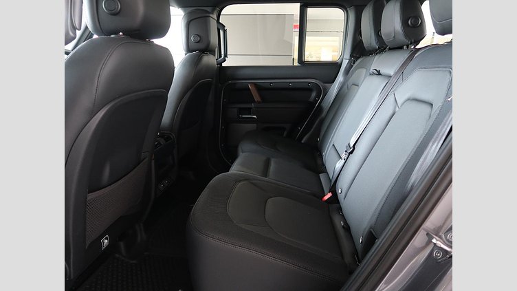 2023 認定中古車 Land Rover Defender 110 アイガーグレイ D300 AWD（AT） X-DYNAMIC HSE