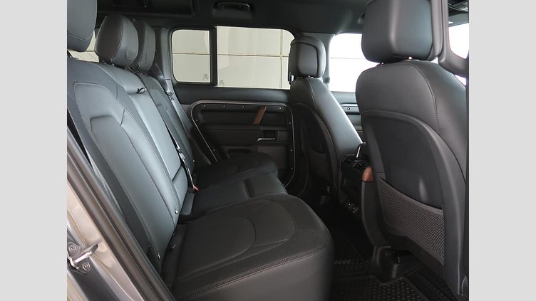 2023 認定中古車 Land Rover Defender 110 アイガーグレイ D300 AWD（AT） X-DYNAMIC HSE