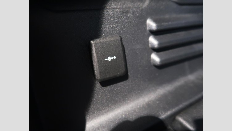 2023 認定中古車 Land Rover Defender 110 アイガーグレイ D300 AWD（AT） X-DYNAMIC HSE
