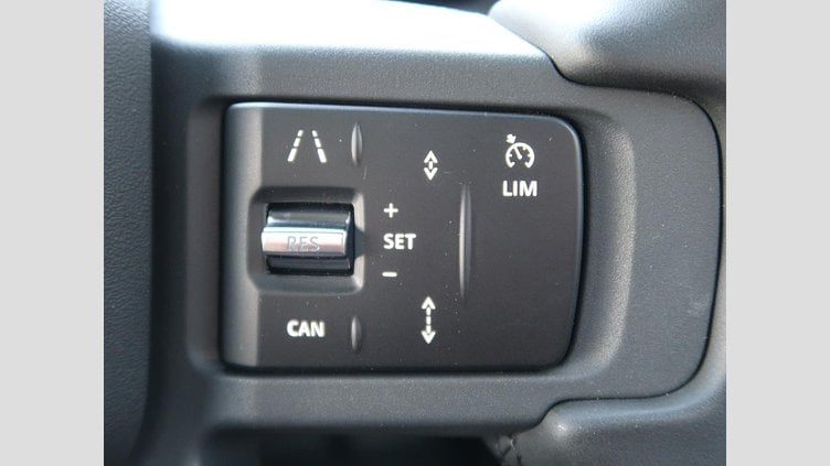 2024 認定中古車 Land Rover Defender 110 サントリーニブラック D300 AWD（AT） X-DYNAMIC SE