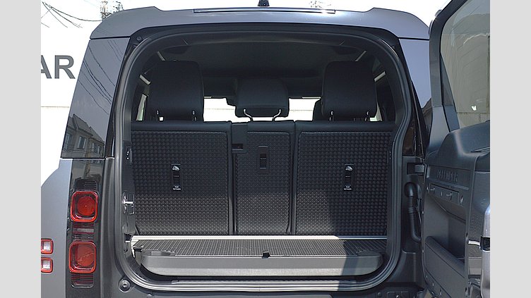 2024 認定中古車 Land Rover Defender 90 アイガーグレイ D300 AWD（AT） X-DYNAMIC SE