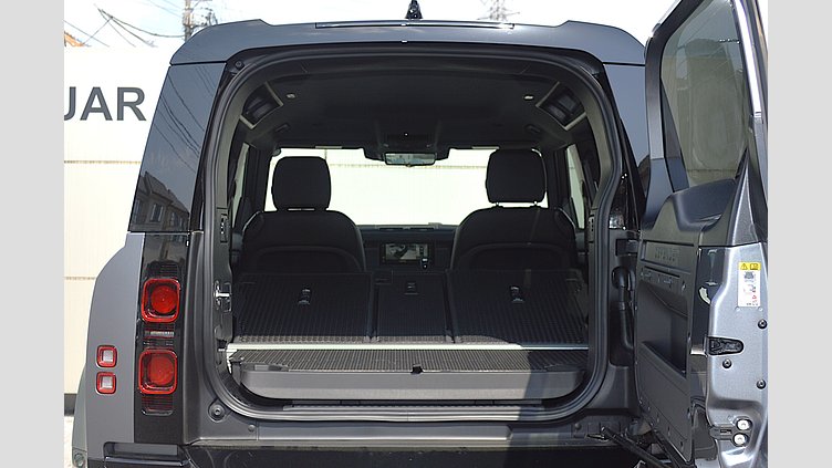 2024 認定中古車 Land Rover Defender 90 アイガーグレイ D300 AWD（AT） X-DYNAMIC SE