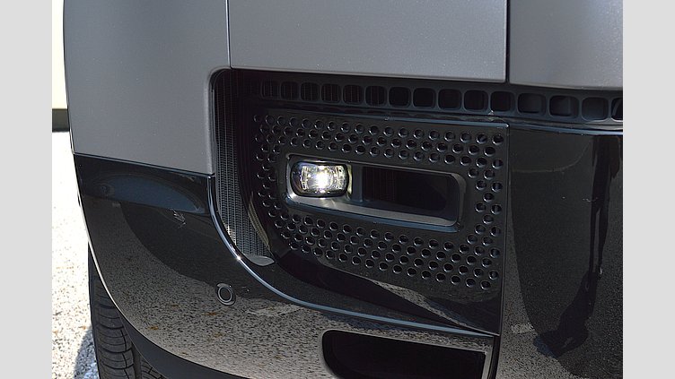 2024 認定中古車 Land Rover Defender 90 アイガーグレイ D300 AWD（AT） X-DYNAMIC SE